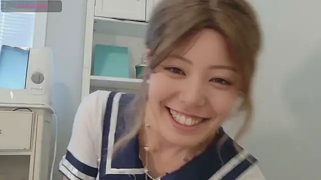 Nana with online show from 02.10.26