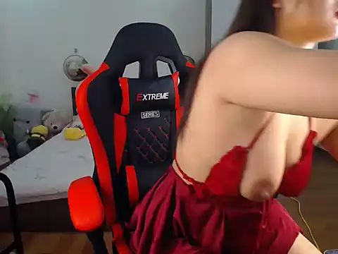 NANA 199k online show from 04.12.26