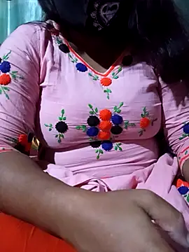 Snapshot of ANNA_HOT111 chatting on 11.07.25 ANNA HOT111 online show from 11.07.25