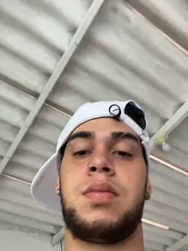 Snapshot of enzo_vittale03_ chatting on 09.21.25 enzo vittale03 online show from 09.21.25