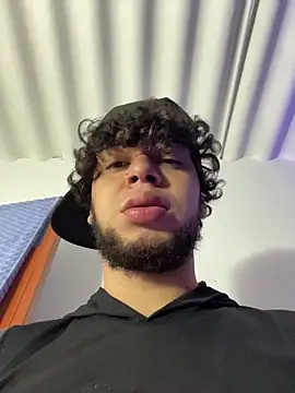 Snapshot of enzo_vittale03_ chatting on 02.12.26 enzo vittale03 online show from 02.12.26