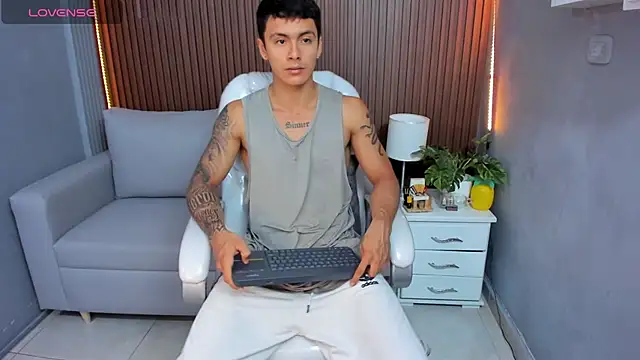 Leo santoro online show from 11.14.25