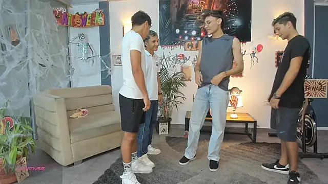 Bisexlifehot   online show from 10.27.25