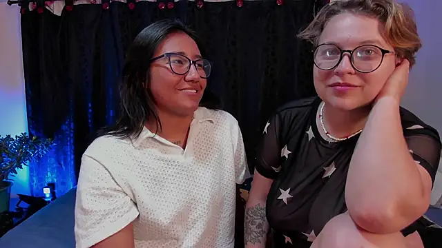 Snapshot of CrazyCakes_ chatting on 10.03.25 CrazyCakes  online show from 10.03.25