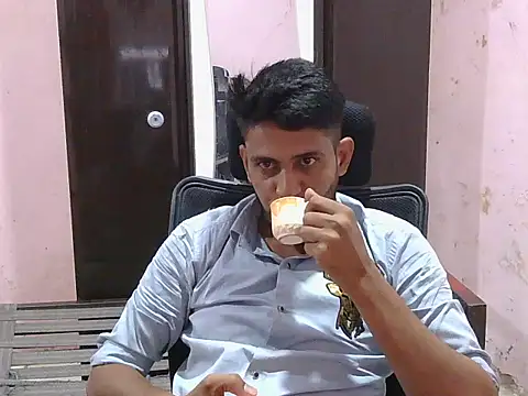 Snapshot of krishjaat43 chatting on 04.19.26 krishjaat43 online show from 04.19.26