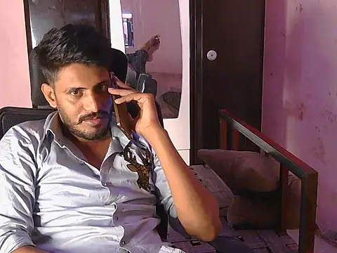 Snapshot of krishjaat43 chatting on 04.29.26 krishjaat43 online show from 04.29.26