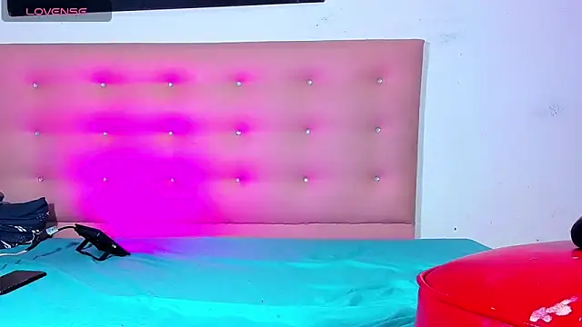 baby-isaaTs online show from 02.09.26