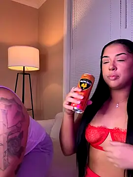 Snapshot of theviberoom chatting on 09.21.25 theviberoom online show from 09.21.25