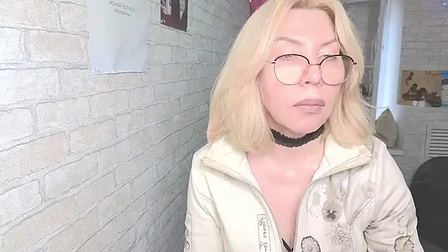 Wendy Waves online show from 10.28.25