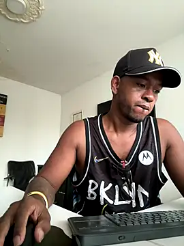 Snapshot of AndyCalifornia1 chatting on 10.01.25 AndyCalifornia1 online show from 10.01.25