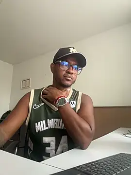 Snapshot of AndyCalifornia1 chatting on 10.07.25 AndyCalifornia1 online show from 10.07.25