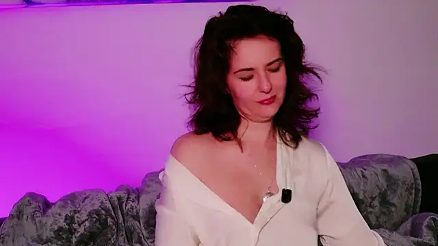 Witch in Silk online show from 01.11.26