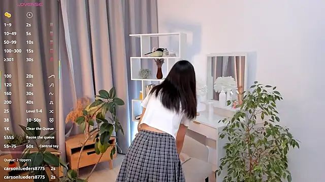 UdelaDodson online show from 11.11.25