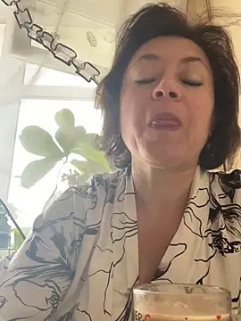 Kiravix online show from 09.19.25