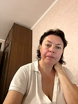 Kiravix online show from 10.27.25