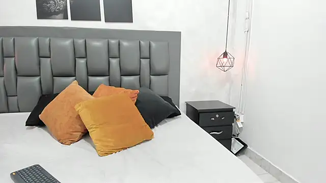 dakota roussee online show from 06.25.26