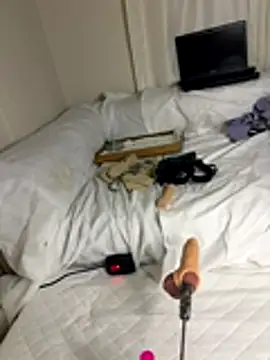 Ozge-SluttyScream69 online show from 11.24.25