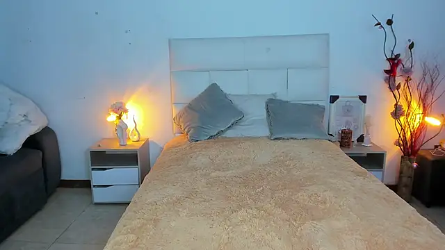 hannahdvil1 online show from 11.11.25