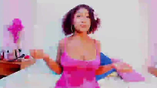 Snapshot of Emmadancer chatting on 09.24.25 Emmadancer online show from 09.24.25