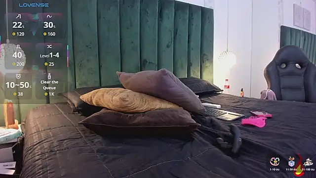 PaulinaGame online show from 12.02.25