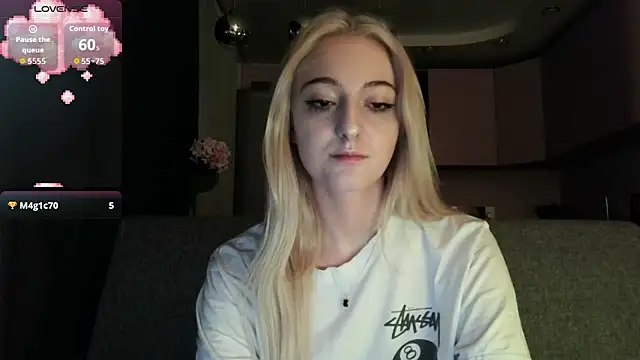 white liillyy online show from 09.17.25