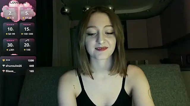 white liillyy online show from 11.04.25