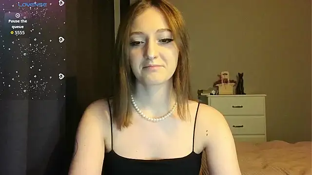 white liillyy online show from 01.17.26