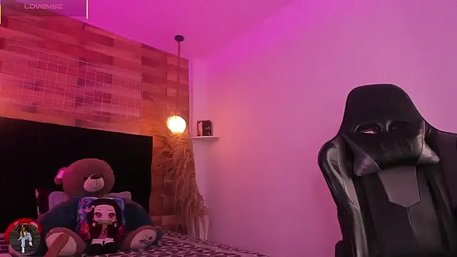 Emily brown04 online show from 03.26.26