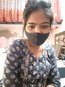 Paakhi-Singh online show from 11.25.25