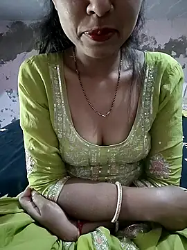 Snapshot of Paakhi-Singh chatting on 03.24.26 Paakhi-Singh online show from 03.24.26