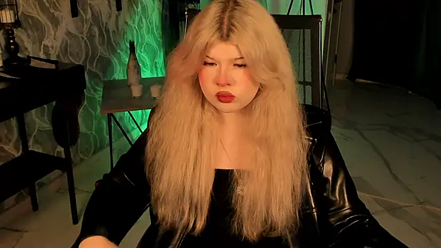 LilithNelson online show from 10.14.25