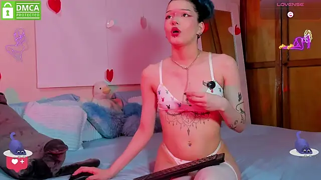 Snapshot of Bluedarkelf888 chatting on 02.14.26 Bluedarkelf888 online show from 02.14.26