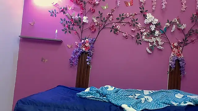 skinnybarbie022 online show from 09.22.25