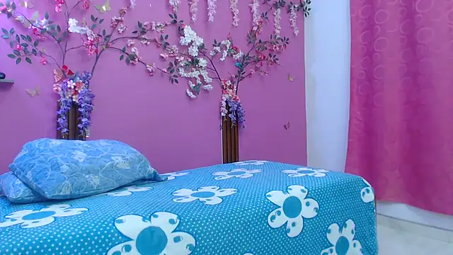 skinnybarbie022 online show from 02.10.26