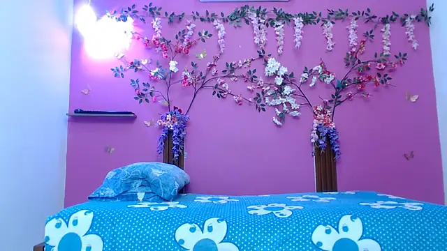 skinnybarbie022 online show from 05.28.26