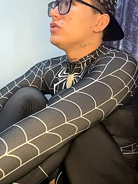 Kurtxxx22 online show from 10.31.25