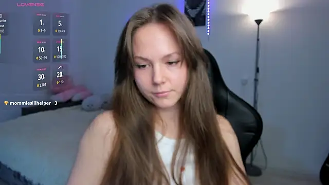 cute little ass online show from 10.19.25