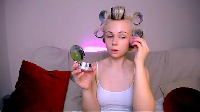 Snapshot of Charlotte_Colinss chatting on 02.15.26 Charlotte Colinss online show from 02.15.26