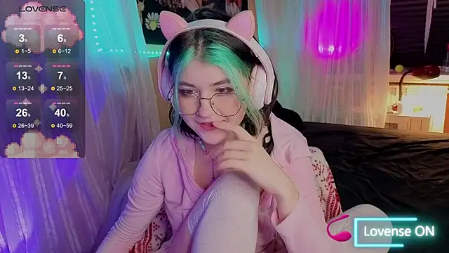 Miko Meow online show from 12.21.25