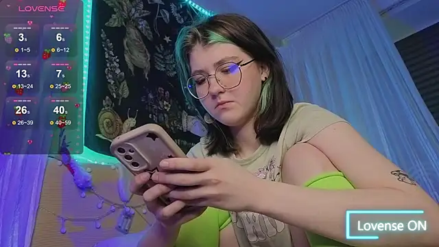 Snapshot of Miko_Meow chatting on 04.25.26 Miko Meow online show from 04.25.26