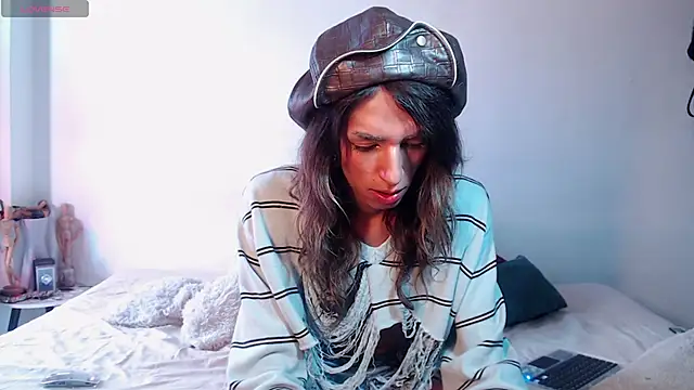 Theevae online show from 04.15.26