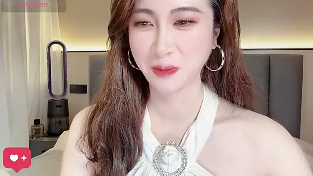 wuyueaini online show from 04.10.26