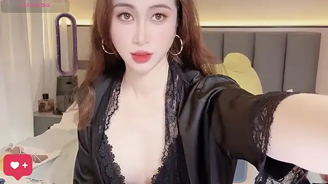 wuyueaini online show from 04.18.26