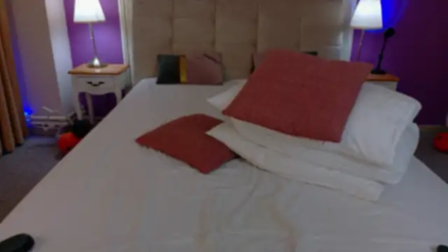 KimoraJoy online show from 12.15.25