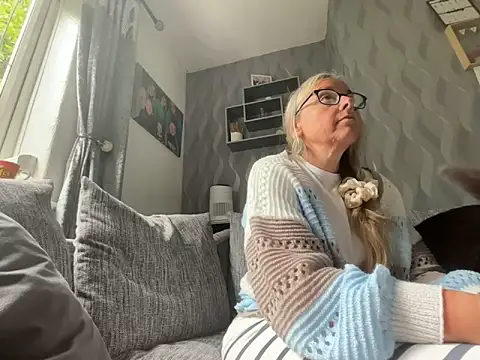 Snapshot of Anastasia-BlondeXX chatting on 05.19.26 Anastasia-BlondeXX online show from 05.19.26