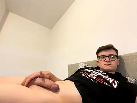 Eternelfrisson online show from 09.27.25