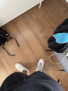 Manu97k online show from 11.17.25