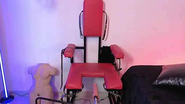 elowen halley1 online show from 04.16.26