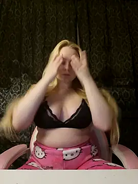 EmilyAngelUK online show from 11.16.25