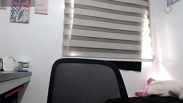 Snapshot of samanta-rosee chatting on 09.17.25 samanta-rosee online show from 09.17.25